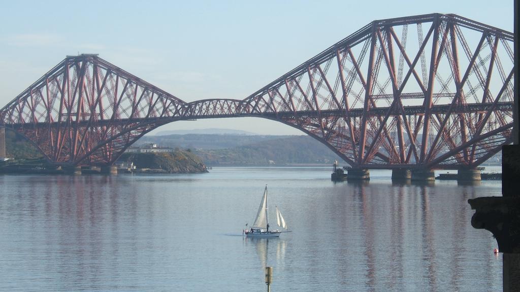 Crawsteps Apartment South Queensferry Стая снимка